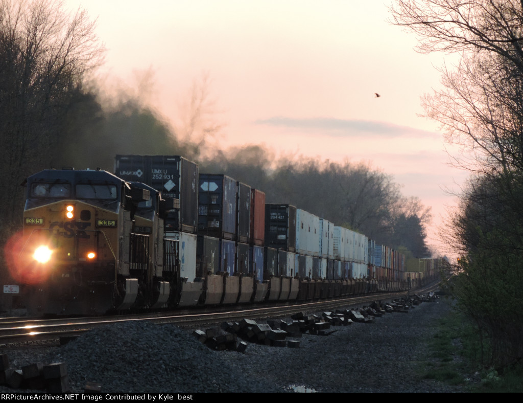 CSX 335 on I158